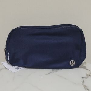 Lululemon Everywhere Belt Bag Midnight Blue